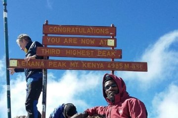 mount kenya climbing 5 days naro moru route